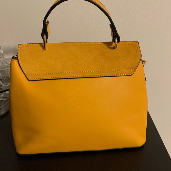 Handbag - Picture 3 of 6